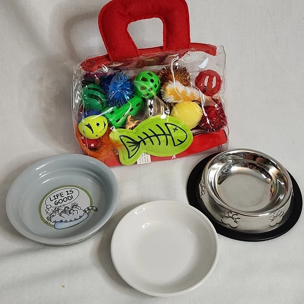 NWOT Suitcase of 20 Cat Toys with Bowls